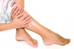 I sintomi di vene varicose delle gambe nelle donne